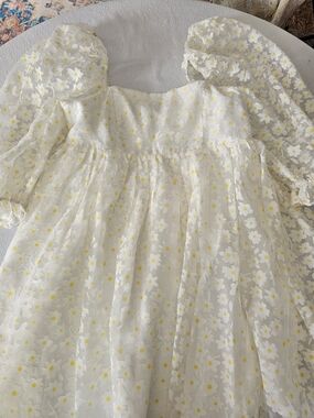Vada Winter "Bina" White Daisy Babydoll Puff Sleeve Mini Dress – Size Large